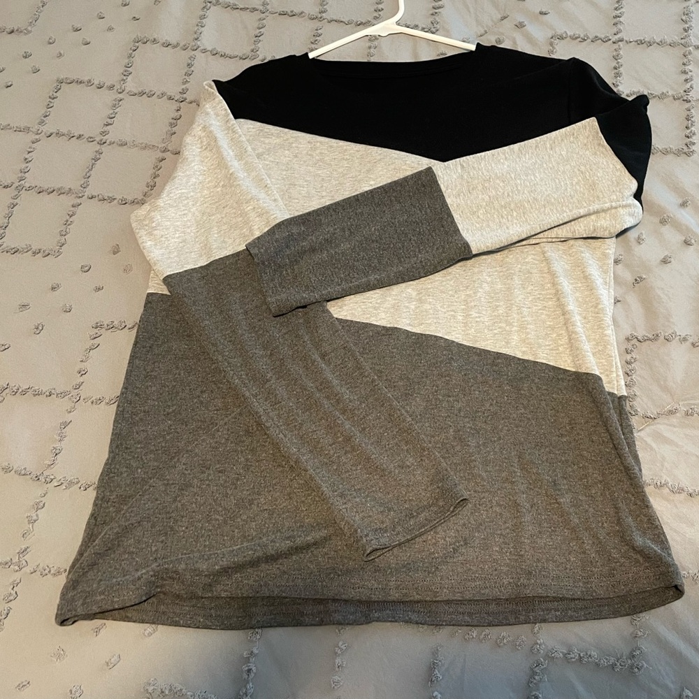 Colorblock Long Sleeve Tee